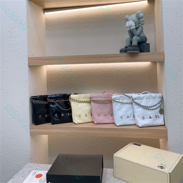 fashion style shoulders bag trash bag designers totes woman luxury 22 handbags pearl chain cross body bags evening bags clutch totes hobo pu
fashion style shoulders bag trash bag designers totes woman luxury 22 handbags pearl chain cross body bags evening bags clutch totes hobo pu