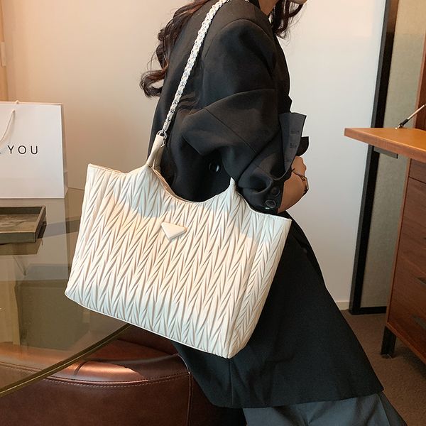pleated chain tote bag for women - 2023 new trend, versatile high-end single shoulder crossbody bag, hand carry underarm bag in white
pleated chain tote bag for women - 2023 new trend, versatile high-end single shoulder crossbody bag, hand carry underarm bag in white