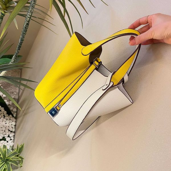 brand designer vegetable basket bags for women 2023 new handbag women's bucket bag summer simulated leather crossbody colored basket wi
brand designer vegetable basket bags for women 2023 new handbag women's bucket bag summer simulated leather crossbody colored basket wi
