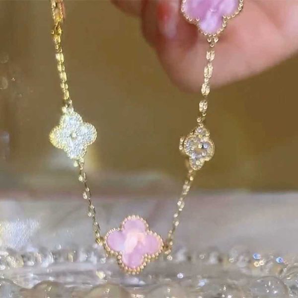 clover van bracelet korean minority design pink slightly inlaid with fourleaf clover non fading full diamond exquisite small fragrance brace, Silver
clover van bracelet korean minority design pink slightly inlaid with fourleaf clover non fading full diamond exquisite small fragrance brace, Silver