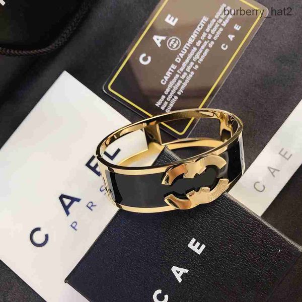 brand famous designer bracelet fashion circle couple love bracelet luxury jewelry party birthday accessories gift box classic style, Black
brand famous designer bracelet fashion circle couple love bracelet luxury jewelry party birthday accessories gift box classic style, Black