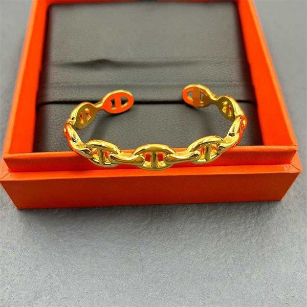 designer hemrres bracelet fashionable luxurious and high-end h-series pig nose opening bracelet with minimalist exquisite niche design ins c, Black
designer hemrres bracelet fashionable luxurious and high-end h-series pig nose opening bracelet with minimalist exquisite niche design ins c, Black