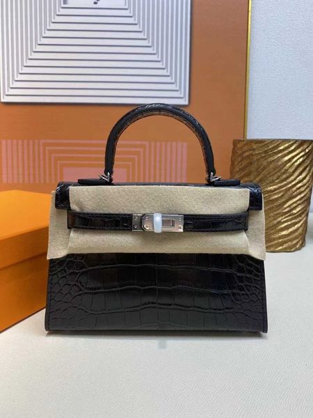 designer kelys tote bag and summer spring 2023 new alligator mini carrie bag second-generation leather portable one-shoulder diagonal for wo
designer kelys tote bag and summer spring 2023 new alligator mini carrie bag second-generation leather portable one-shoulder diagonal for wo