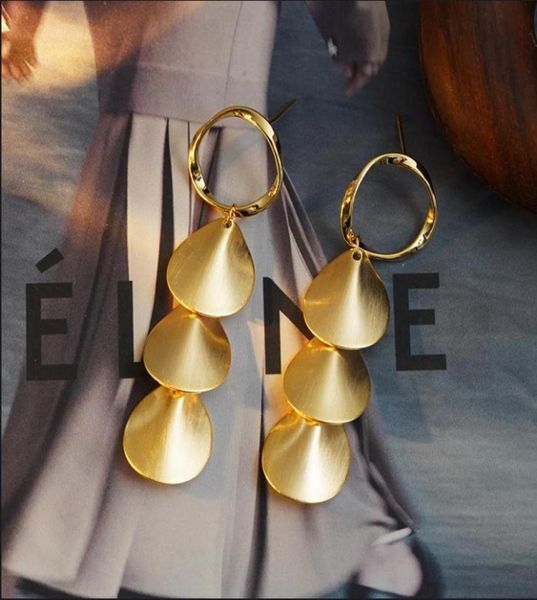new designed tassel ear stud women039s cool simple long earrings ginkgo leaf punk style luxury hanging earring designer jewelry9408105, Golden;silver
new designed tassel ear stud women039s cool simple long earrings ginkgo leaf punk style luxury hanging earring designer jewelry9408105, Golden;silver
