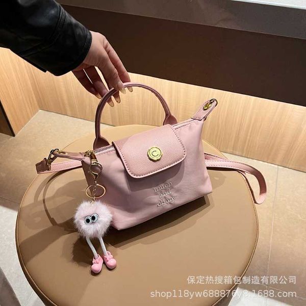 2023 summer new fashionable contrast color dragon xiang bag crossbody simple and mini handheld dumpling women's, Pink;blue
2023 summer new fashionable contrast color dragon xiang bag crossbody simple and mini handheld dumpling women's, Pink;blue