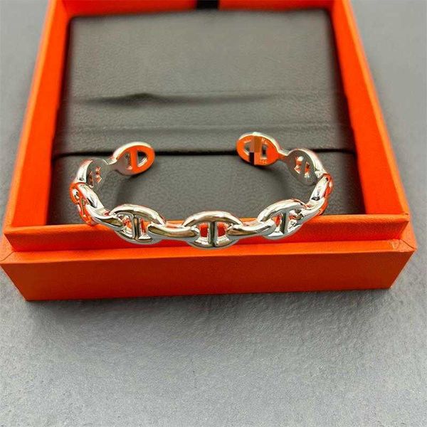 designer hemrres bracelet and fashionable luxurious high-end h-series pig nose opening bracelet with minimalist exquisite niche design ins c, Black
designer hemrres bracelet and fashionable luxurious high-end h-series pig nose opening bracelet with minimalist exquisite niche design ins c, Black