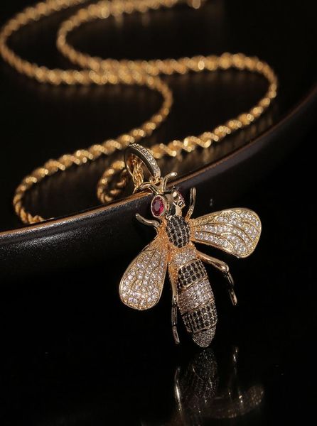 new designed bee pendant necklace luxurious micro inlays diamonds men women hip hop punk necklaces designer jewelry 05108609, Silver
new designed bee pendant necklace luxurious micro inlays diamonds men women hip hop punk necklaces designer jewelry 05108609, Silver