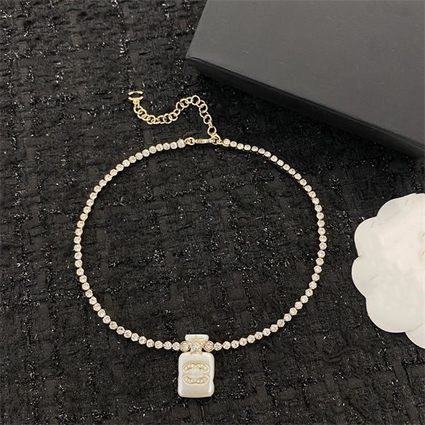 designer c letter logo pendant necklaces gold necklace ccity women jewelry pearl cjeweler woman luxury accessories with box 0934, Silver
designer c letter logo pendant necklaces gold necklace ccity women jewelry pearl cjeweler woman luxury accessories with box 0934, Silver