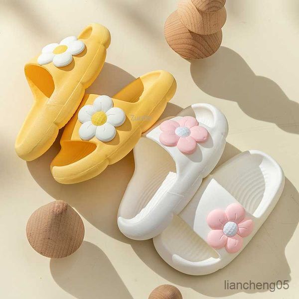 slipper new children slippers comfortable summer garden beach sandals baby bathroom shoes non-slip for boys girls indoor flip r230805, Black;grey
slipper new children slippers comfortable summer garden beach sandals baby bathroom shoes non-slip for boys girls indoor flip r230805, Black;grey