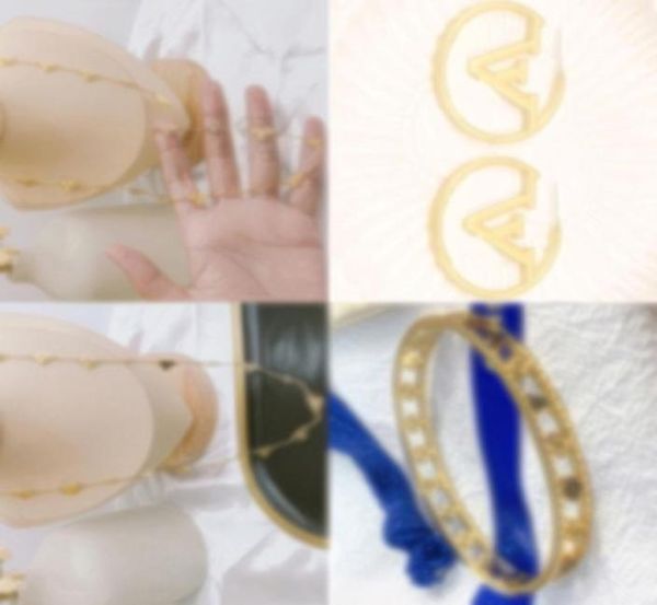 18k gold plated bracelets women bangle necklace earrings stainless steel designer lletter jewelry wedding lovers gift jewelry l4881408, Black
18k gold plated bracelets women bangle necklace earrings stainless steel designer lletter jewelry wedding lovers gift jewelry l4881408, Black