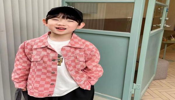 a01 new jackets outwear spring autumn baby boys jeans bib baby girls children outerwear4114204, Blue;gray
a01 new jackets outwear spring autumn baby boys jeans bib baby girls children outerwear4114204, Blue;gray