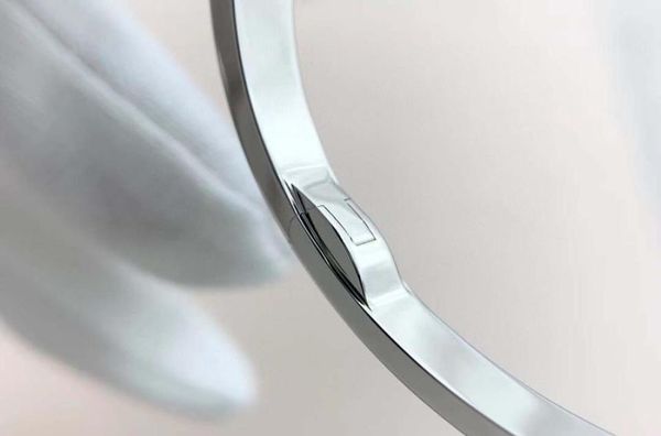 v gold material punk band bracelet with diamond in 18k rose plated and platinum for women engagement jewelry gift have box ps42167732762, Black
v gold material punk band bracelet with diamond in 18k rose plated and platinum for women engagement jewelry gift have box ps42167732762, Black