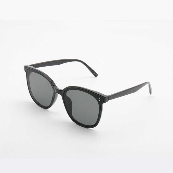 designer gm sunglasses fashion luxury brand for men and women the new sunglasses outdoor street party travel beach large lenses uv 400, White;black
designer gm sunglasses fashion luxury brand for men and women the new sunglasses outdoor street party travel beach large lenses uv 400, White;black
