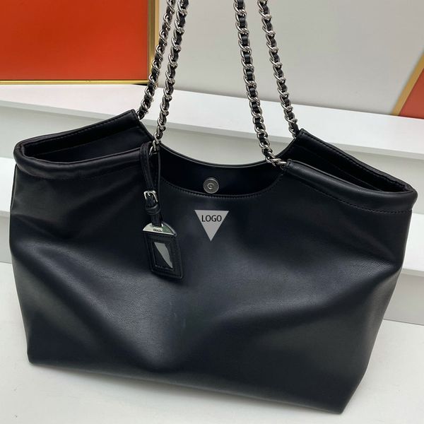 new oversized tote bag calfskin backpack designer brand bag medieval bag luxury bag fashion airport bag
new oversized tote bag calfskin backpack designer brand bag medieval bag luxury bag fashion airport bag