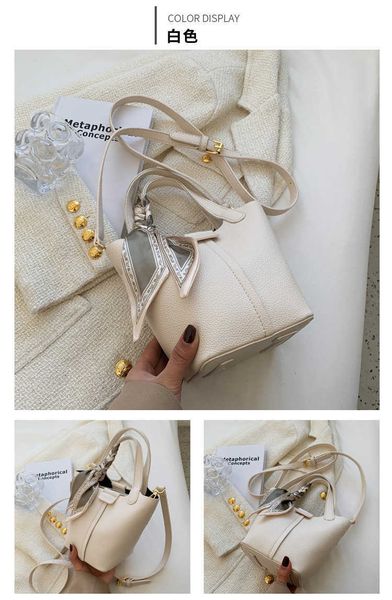 luxury picotin lock bag bucket 2023 early spring portable vegetable basket one shoulder cross women's simple versatile ma3m
luxury picotin lock bag bucket 2023 early spring portable vegetable basket one shoulder cross women's simple versatile ma3m