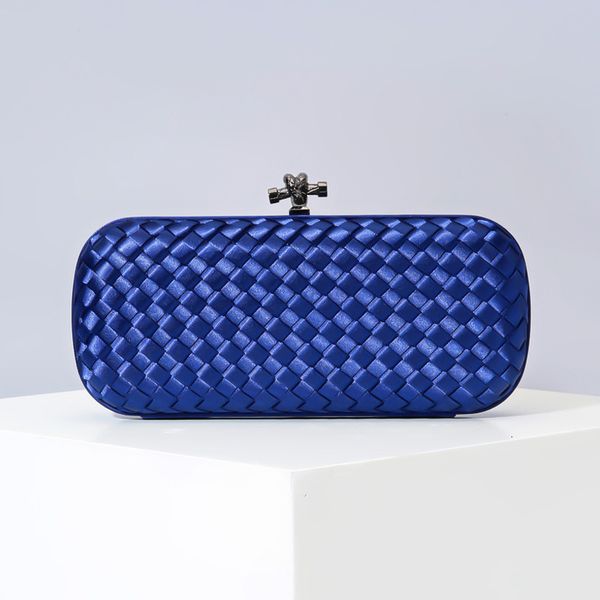 evening bags hand woven bag women luxury artificial silk 2023 clutch purse party banquet dress handbag lady gift 230718
evening bags hand woven bag women luxury artificial silk 2023 clutch purse party banquet dress handbag lady gift 230718