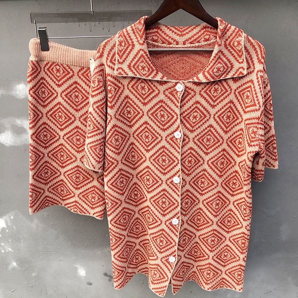 men's tracksuits men quality breathable comfortable lapel 2 piece set retro geometric pattern short sleeve shirt homme camisetas hombre, Gray
men's tracksuits men quality breathable comfortable lapel 2 piece set retro geometric pattern short sleeve shirt homme camisetas hombre, Gray