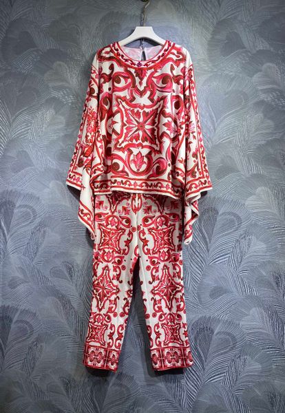 designer women's set 2023 autumn/winter fashion round neck beaded with pants set s-xl women's two piece pants single color four si, White
designer women's set 2023 autumn/winter fashion round neck beaded with pants set s-xl women's two piece pants single color four si, White
