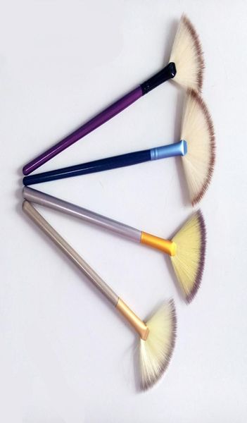 soft fan brush portable slim professional makeup brush small size foundation brushes with different colors dhl 1205027
soft fan brush portable slim professional makeup brush small size foundation brushes with different colors dhl 1205027