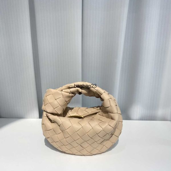 summer venetas jodie versatile bottegaz 2023 little bag girl designer women bags ladies cutie mini cloud handbag knot purse wallet fashion t
summer venetas jodie versatile bottegaz 2023 little bag girl designer women bags ladies cutie mini cloud handbag knot purse wallet fashion t