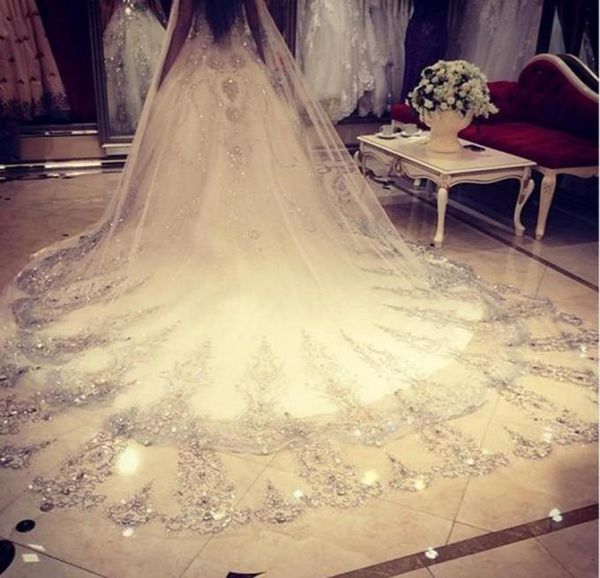 promotion 35m luxurious crystal wedding veil 35 meters long cathedral veil beige white color crystal wedding acces1468457, Black 
promotion 35m luxurious crystal wedding veil 35 meters long cathedral veil beige white color crystal wedding acces1468457, Black