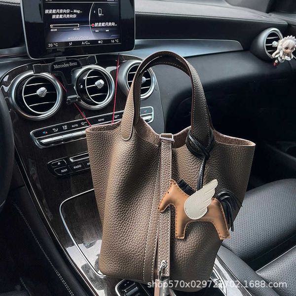 luxury picotin lock bag togo layer cowhide vegetable basket women's genuine leather bucket handheld large capacity mother and child 1zk
luxury picotin lock bag togo layer cowhide vegetable basket women's genuine leather bucket handheld large capacity mother and child 1zk