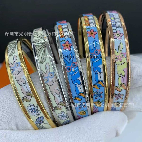 aher mas designer luxury brand enamel bracelet designer bracelet enamel couple h fashion, Black
aher mas designer luxury brand enamel bracelet designer bracelet enamel couple h fashion, Black