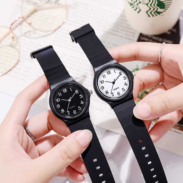 1pc black children's watch silicone band soft small watch youth boys and girls' watch children's watch scpg ph4t, Slivery;golden
1pc black children's watch silicone band soft small watch youth boys and girls' watch children's watch scpg ph4t, Slivery;golden