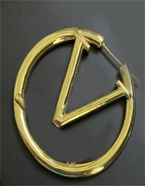 jewelry designers fashion drop stud earring luxury hoop earrings woman christmas circle golden accessories geometric ear girl casu5129010, Golden;silver
jewelry designers fashion drop stud earring luxury hoop earrings woman christmas circle golden accessories geometric ear girl casu5129010, Golden;silver