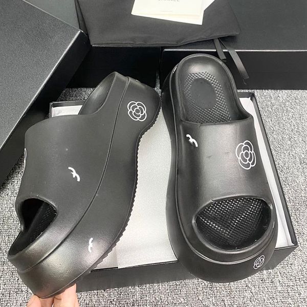 23ss womens platform heels 6cm sandals slip on slippers printing letter camellia flower slides rubber sole mules ladies soft beach shoe for, Black
23ss womens platform heels 6cm sandals slip on slippers printing letter camellia flower slides rubber sole mules ladies soft beach shoe for, Black
