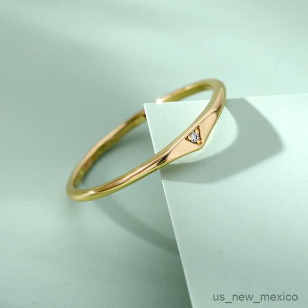 band rings tiny cute triangular ring luxury gold color rings for women vintage wedding band zircon jewelry couple gift femme r230719, Silver
band rings tiny cute triangular ring luxury gold color rings for women vintage wedding band zircon jewelry couple gift femme r230719, Silver