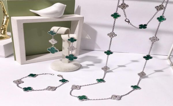 2020 new fashion four leaf clover silver blue brass twenty flowers pendant necklace for women lovers day gift classic jewelry6287060
2020 new fashion four leaf clover silver blue brass twenty flowers pendant necklace for women lovers day gift classic jewelry6287060