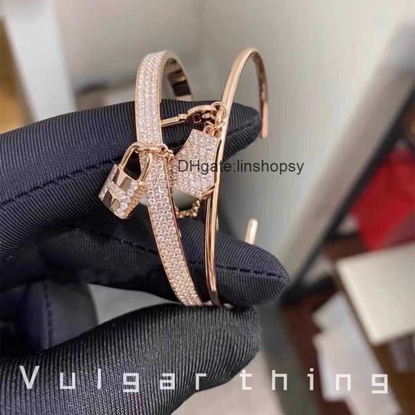 aher mas designer luxury brand enamel bracelet designer bracelet new h full diamond lock head key hanger two layered v golden pig nose, Black
aher mas designer luxury brand enamel bracelet designer bracelet new h full diamond lock head key hanger two layered v golden pig nose, Black