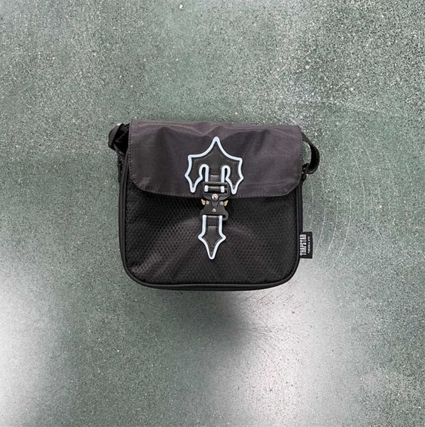 shoulder bags trapstar bag men and women irongate t cross-body - black/ice blue quality one crossbody wallet uk luxury designer high fashion
shoulder bags trapstar bag men and women irongate t cross-body - black/ice blue quality one crossbody wallet uk luxury designer high fashion
