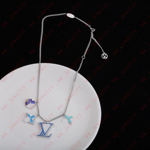 exquisite men's floral necklace color letter pendant enamel necklace men's and women's silver accessories personality cool gi
exquisite men's floral necklace color letter pendant enamel necklace men's and women's silver accessories personality cool gi