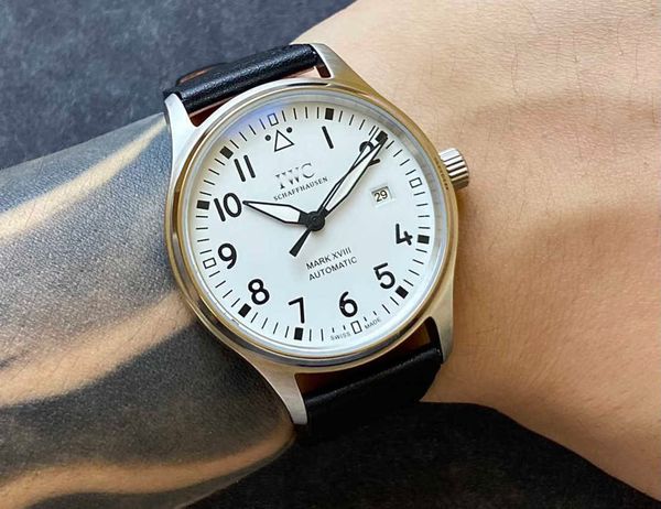 luxury iwc pilot watch phe2 mechanical automatic wristwatch black dial date uhr leather strap with box montre luxe, Slivery;golden
luxury iwc pilot watch phe2 mechanical automatic wristwatch black dial date uhr leather strap with box montre luxe, Slivery;golden