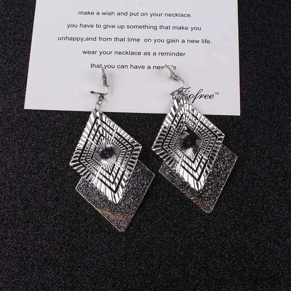 charm long clip on earrings for women square classic pattern hollow round pierced earrings ear clips bridal women jewelry earrings r230719, Golden
charm long clip on earrings for women square classic pattern hollow round pierced earrings ear clips bridal women jewelry earrings r230719, Golden