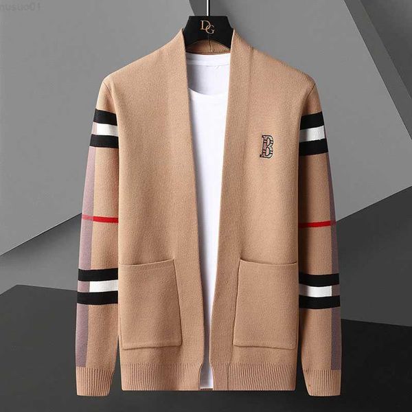 men's sweaters 2022 fall winter fashion brand cashmere cardigan men soft warm cardigans jacket high end mens knitted sweater coats l230, White;black
men's sweaters 2022 fall winter fashion brand cashmere cardigan men soft warm cardigans jacket high end mens knitted sweater coats l230, White;black