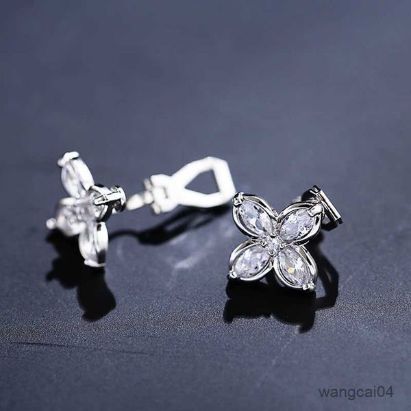 charm cubic zirconia flower shape clip on earrings without charm jewelry for women no ear hole earring wholesale r230719, Golden
charm cubic zirconia flower shape clip on earrings without charm jewelry for women no ear hole earring wholesale r230719, Golden