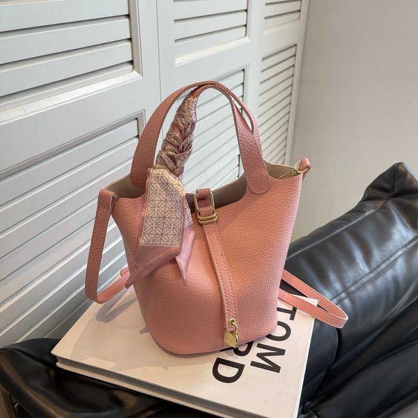 luxury picotin lock bag new vegetable basket women's handbag 23 summer popular child mother one shoulder crossbody small and creative u
luxury picotin lock bag new vegetable basket women's handbag 23 summer popular child mother one shoulder crossbody small and creative u