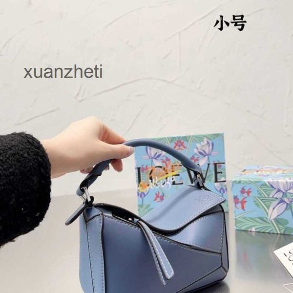 puzzles one mini 20cm hands crossbody loewsbag bags outlet single 2023 small designer leather cowhide bag shoulder spliced handbags capacity
puzzles one mini 20cm hands crossbody loewsbag bags outlet single 2023 small designer leather cowhide bag shoulder spliced handbags capacity