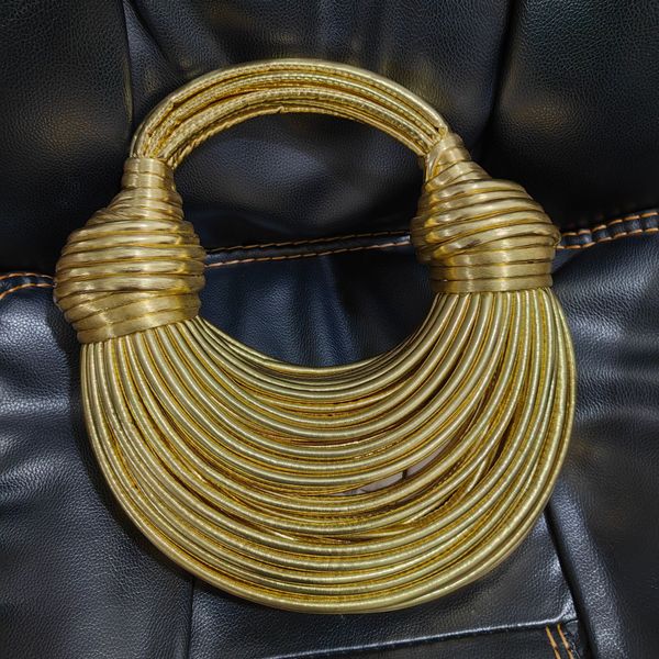 women fashion hand-woven bread pu leather handle satchel noodles underarm bag beach tote bag purses handbag
women fashion hand-woven bread pu leather handle satchel noodles underarm bag beach tote bag purses handbag