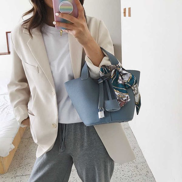 luxury picotin lock bag this year's popular bag women's small 2020 new trend fashionable portable bucket foreign and versatile gir
luxury picotin lock bag this year's popular bag women's small 2020 new trend fashionable portable bucket foreign and versatile gir