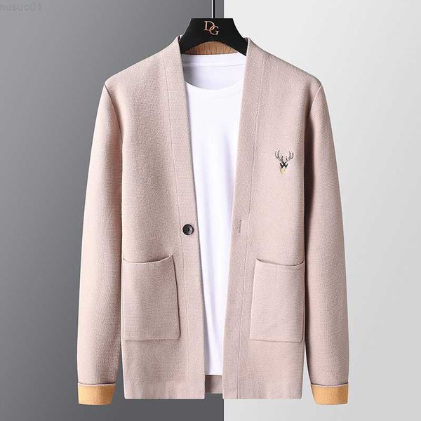 men's sweaters 2022 new fall winter high end deer embroidery men's cardigans sweater fashion wool cardigan men korean soft warm me, White;black
men's sweaters 2022 new fall winter high end deer embroidery men's cardigans sweater fashion wool cardigan men korean soft warm me, White;black