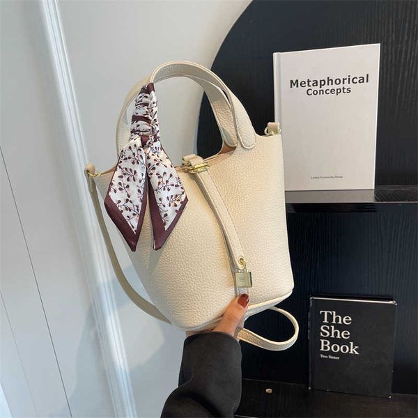 luxury picotin lock bag popular women's 2023 new fashion korean versatile handbag water bucket network red advanced sense crossbody qtf
luxury picotin lock bag popular women's 2023 new fashion korean versatile handbag water bucket network red advanced sense crossbody qtf