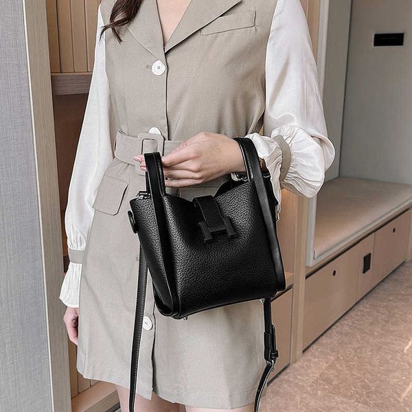 luxury picotin lock bag textured women's new 2023 summer vegetable basket fashion network red handheld bucket one shoulder crossbody zt
luxury picotin lock bag textured women's new 2023 summer vegetable basket fashion network red handheld bucket one shoulder crossbody zt