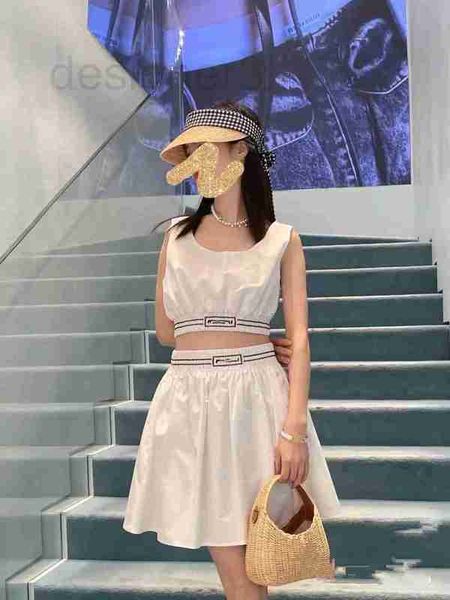 two piece dress designer 23 summer new letter embroidered women's sleeveless tank a-line half skirt white moonlight short casual set v5
two piece dress designer 23 summer new letter embroidered women's sleeveless tank a-line half skirt white moonlight short casual set v5