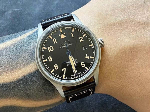 luxury iwc pilot watch 3zm7 mechanical automatic wristwatch black dial date uhr leather strap with box montre luxe, Slivery;golden
luxury iwc pilot watch 3zm7 mechanical automatic wristwatch black dial date uhr leather strap with box montre luxe, Slivery;golden