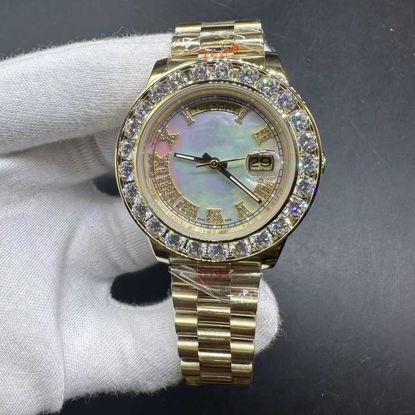 men diamond watch 2813 movement yellow gold case 43mm big stones bezel white pearl dial diamond-set roman numbers, Slivery;brown
men diamond watch 2813 movement yellow gold case 43mm big stones bezel white pearl dial diamond-set roman numbers, Slivery;brown