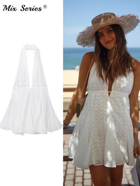 basic casual dresses white embroidery halter mini dres 2023 summer backless sleeveless hollow female vacation beach vestidos 230718, Black;gray
basic casual dresses white embroidery halter mini dres 2023 summer backless sleeveless hollow female vacation beach vestidos 230718, Black;gray